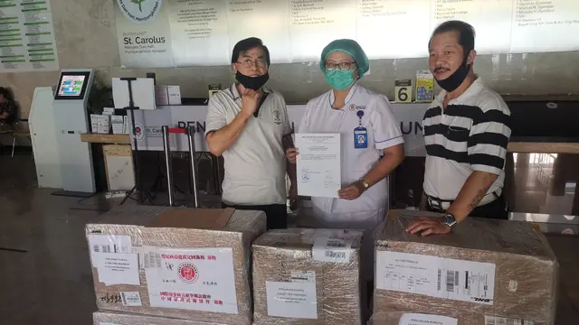 aliran bela diri kungfu Lo Ban Teng Indonesia memberikan sumbangan ke Rumah Sakit St Carolus