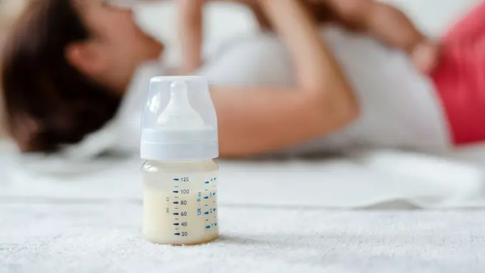 5 Tips Paced Feeding untuk Newborn Baby agar Lebih Nyaman dan Terhindar dari Overfeeding