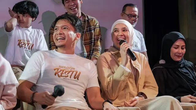 Dimas Seto dan Dhini Aminarti. (Foto: Dok. Instagram @mengejarrestu)