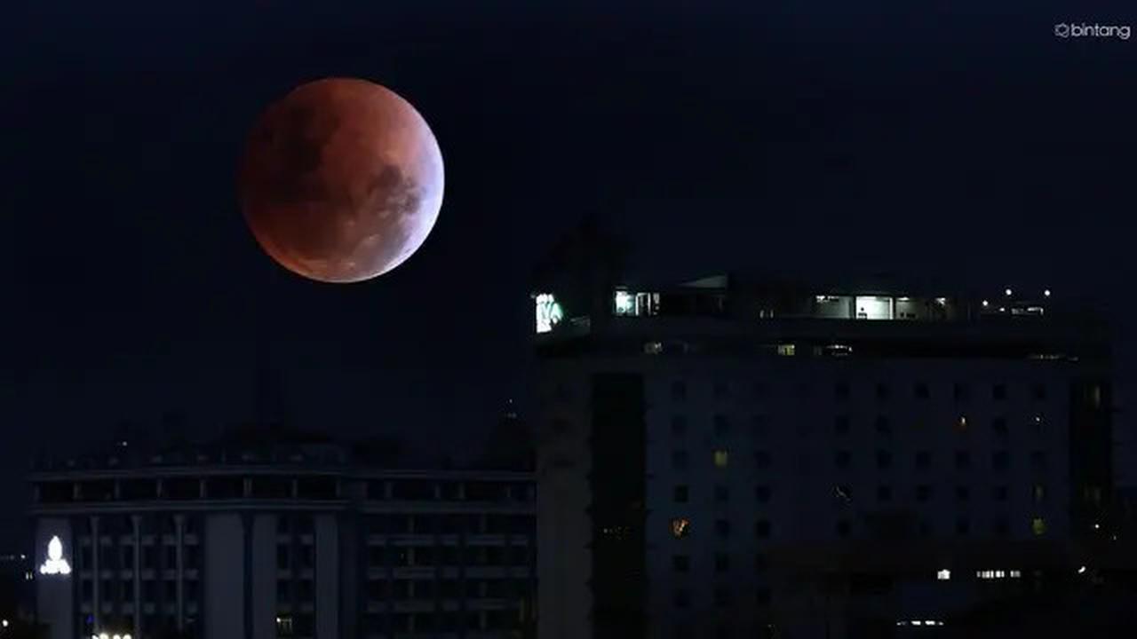 Niat dan Cara Salat Gerhana Bulan, Ketahui Hukum dan Keutamaannya