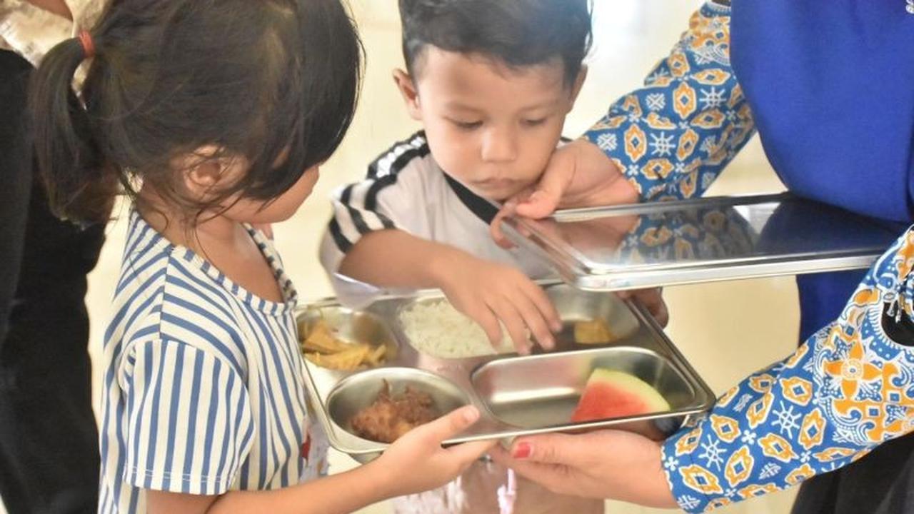 Riset UI: Program Makan Bergizi Gratis (MBG) Berdampak Positif pada Kelompok Ekonomi Rendah