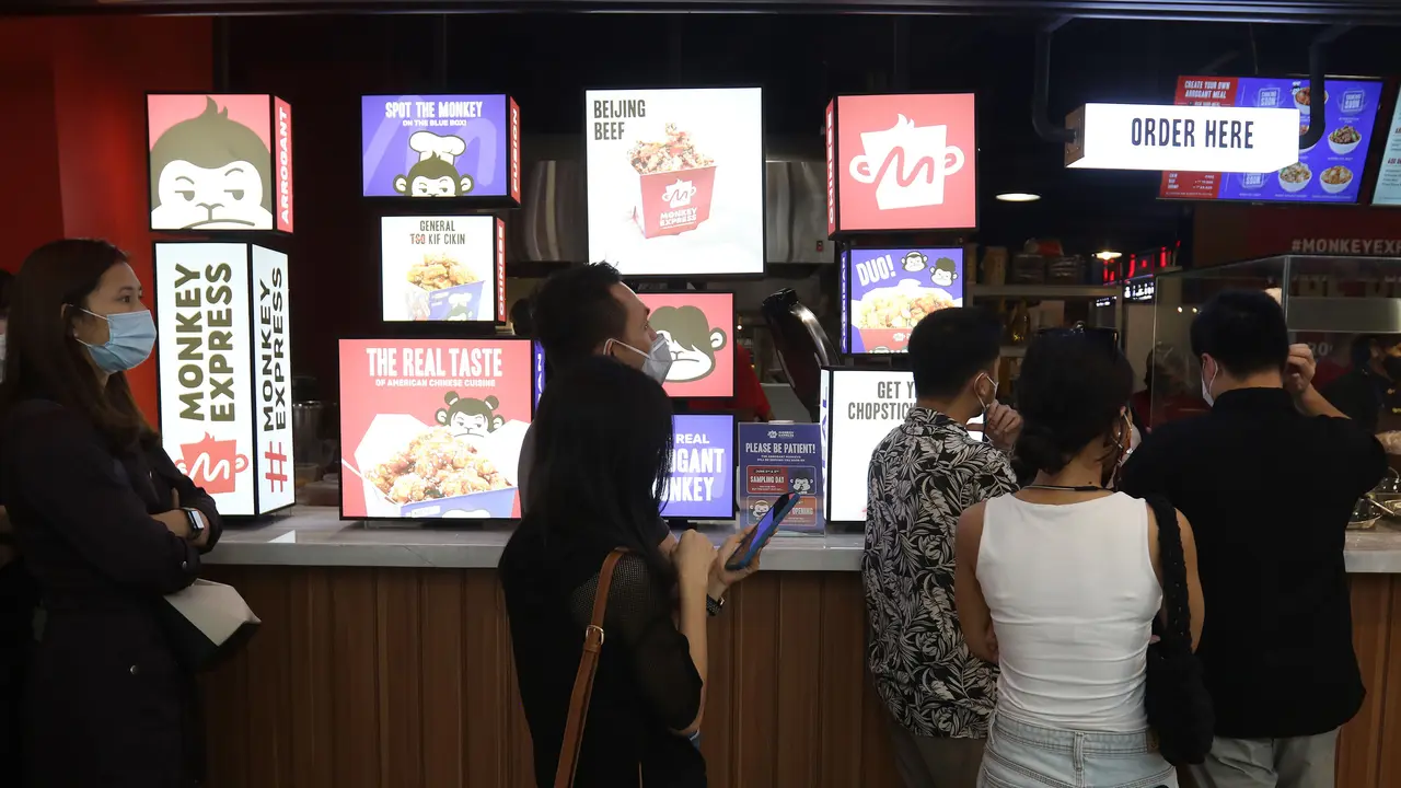 Monkey Express Buka Gerai Pertama, Andalkan Ayam Saus Jeruk ala Amerika Tarik Pengunjung