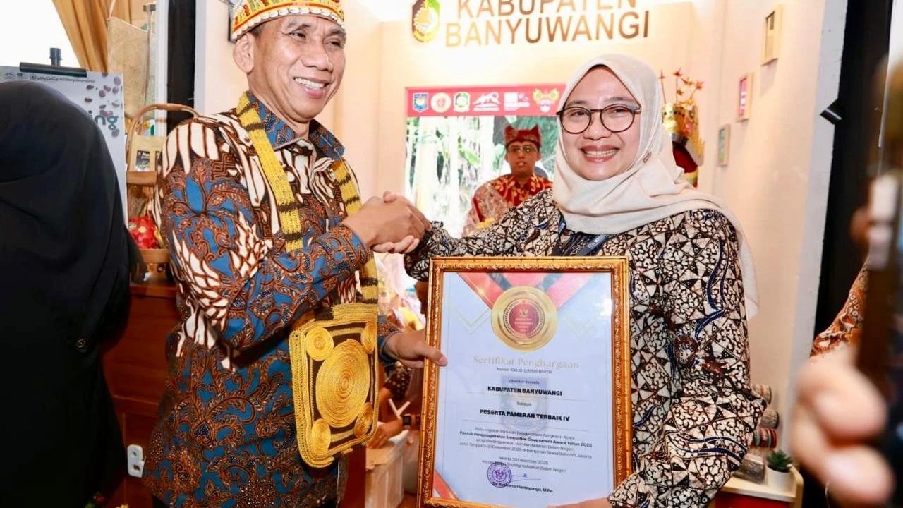 Kabupaten Banyuwangi kembali ditetapkan sebagai Kabupaten Terinovatif se-Indonesia di ajang Indonesia Government Award (IGA), yang diselenggarakan Kemendagri.