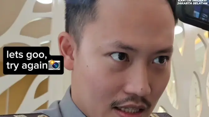 Petugas Imigrasi: Antara Kesabaran dan Foto Paspor Anak.