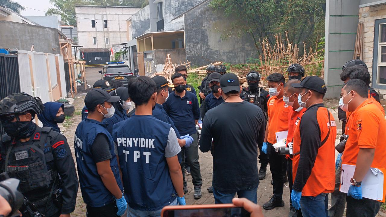 Densus 88 Ungkap Pelajar Terduga Teroris Ditangkap di Batu Tidak Terkait Kedatangan Paus Fransiskus