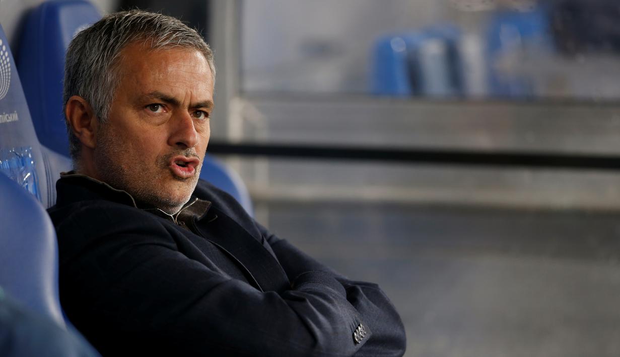 Ekspresi Jose Mourinho saat Chelsea bertandang ke markas Dynamo Kiev dalam laga group G Liga Champions di Stadion Olimpiyskyi, Kiev, Ukraina, (20/10/2015). (Action Images via Reuters/John Sibley)