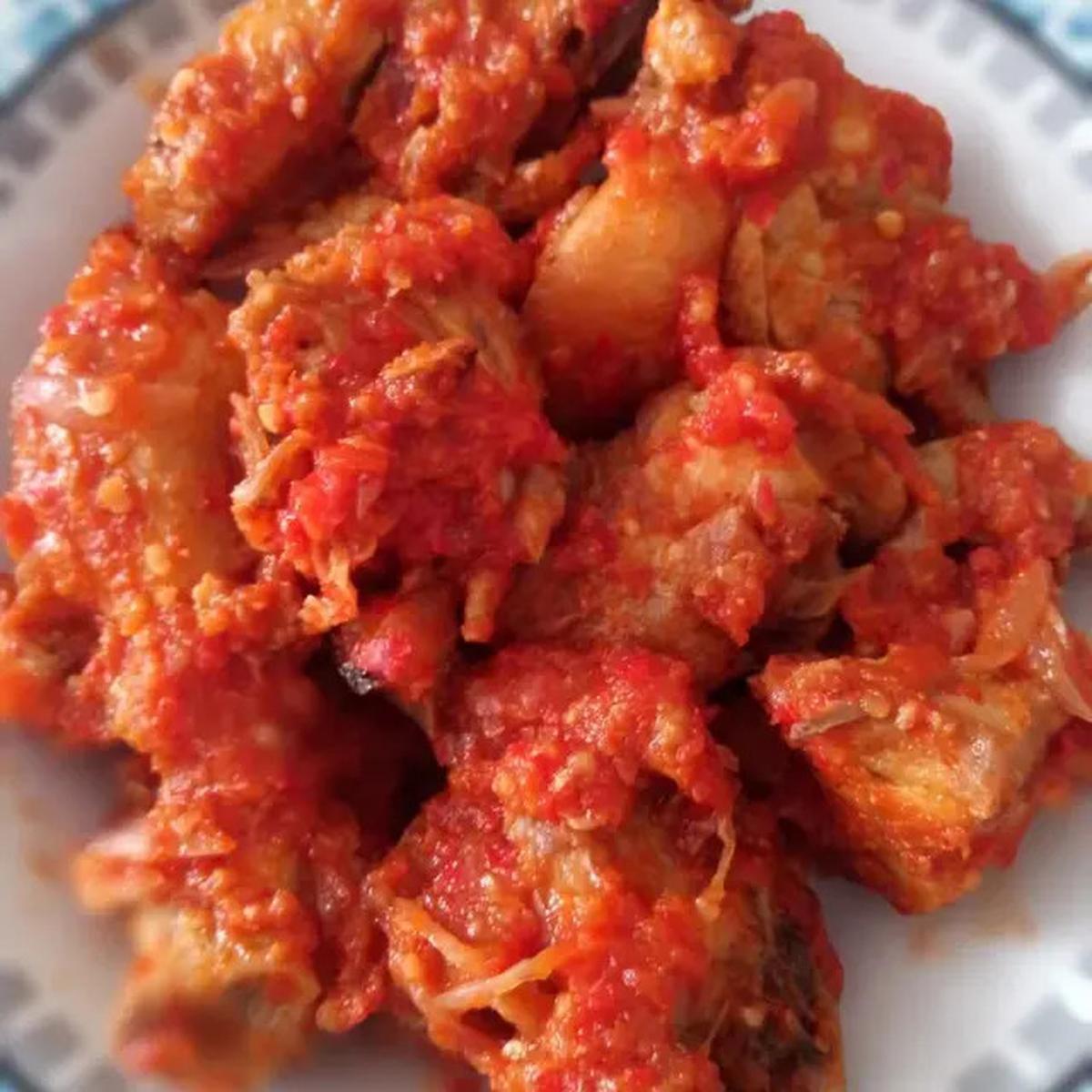 Ayam Rica-Rica Enak Tapi Bau Amis? Ini Cara Menghilangkan Bau Tanpa Bikin Hambar