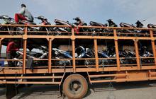Pengiriman sepeda motor di Pelabuhan Tanjung Priok