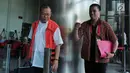 Dirut PT ADI Yunus Nafik bersiap menjalani pemeriksaan di gedung KPK, Jakarta, Jumat (8/9). Yunus Nafik diperiksa KPK sebagai saksi dengan tersangka Panitera Pengganti Tarmizi. (Liputan6.com/Helmi Afandi)