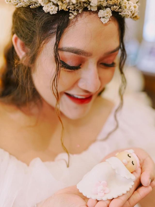 [Fimela] Siti Badriah dan Krisjiana Baharudin