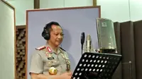 Kapolri Jenderal Tito Karnavian melakukan rekaman untuk album Alumni Lemhanas