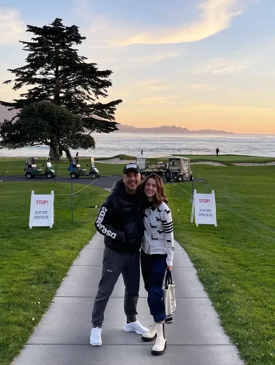 Jullie Estelle dan David Tjiptobiantoro (Instagram/julstelle)