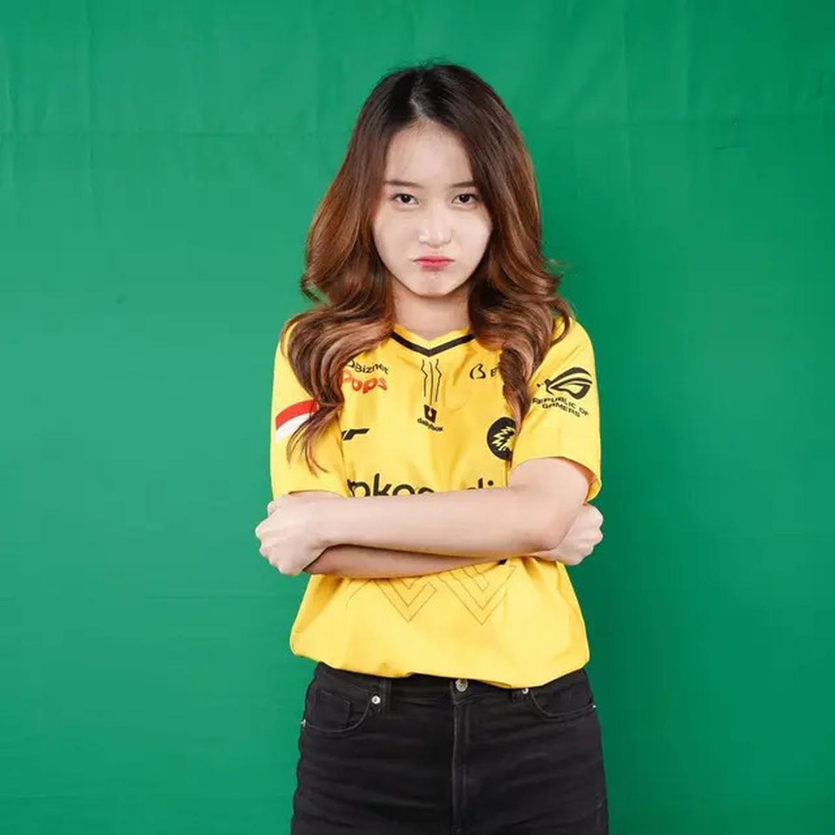 7 Potret Onic Vior yang Lagi Viral, Foto Bareng Kekasih Jadi Sorotan