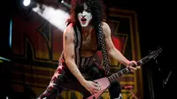Jawaban Paul Stanley Kiss Atas Tuduhan Suka Sesama Jenis