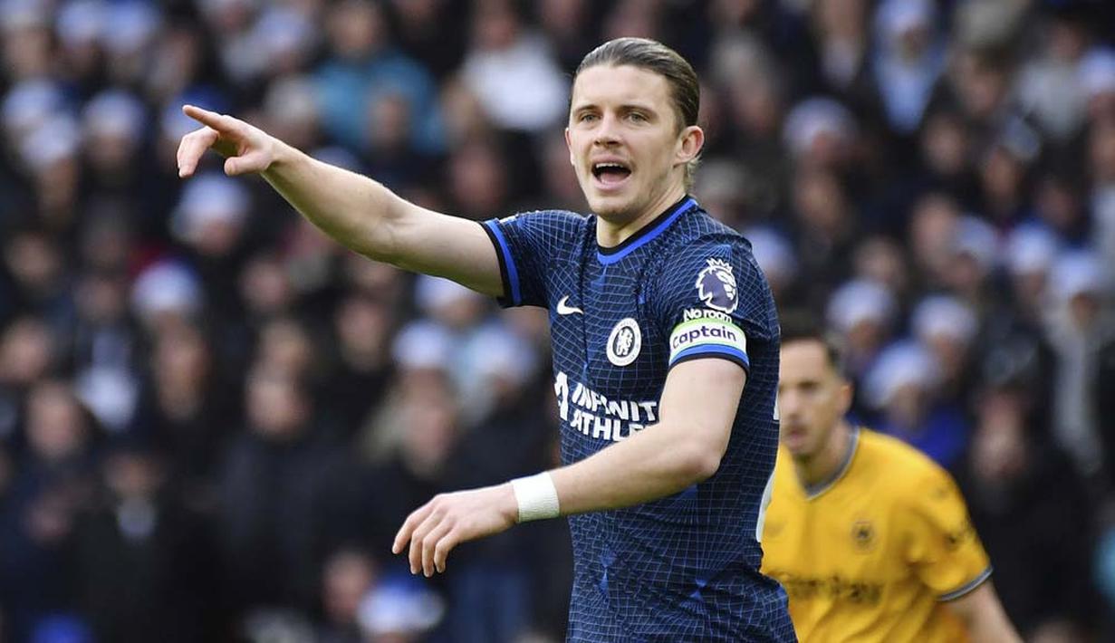 Pemain Chelsea, Conor Gallagher, saat melawan Wolverhampton Wanderers pada laga pekan ke-18 Liga Inggris di Stadion Molineux, Minggu (24/12/2023). (AP Photo/Rui Vieira)