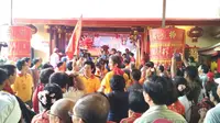 Pesta rakyat cap go meh street Festival 2016 di Bogor, dihadiri ribuan warga. 