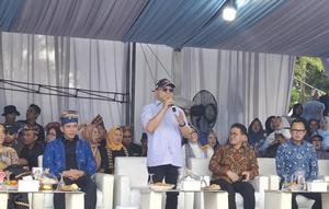 Menteri Koordinator Bidang Perekonomian, Zulkifli Hasan menghadiri Lamsel Fest 2025 dalam rangka HUT ke-69 Lampung Selatan (Liputan6.com/Ardi Munthe)