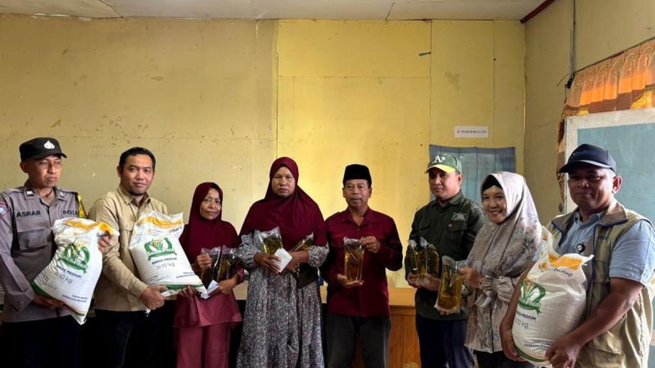 Bulog Salurkan Bantuan Pangan Beras dan Minyak Goreng untuk 72 Ribu KPM di Bengkulu