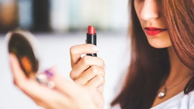 Lipstik merah/copyright pexels.com