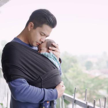 Definisi Hot Daddy Menurut Ardina Rasti News Entertainment Fimela Com