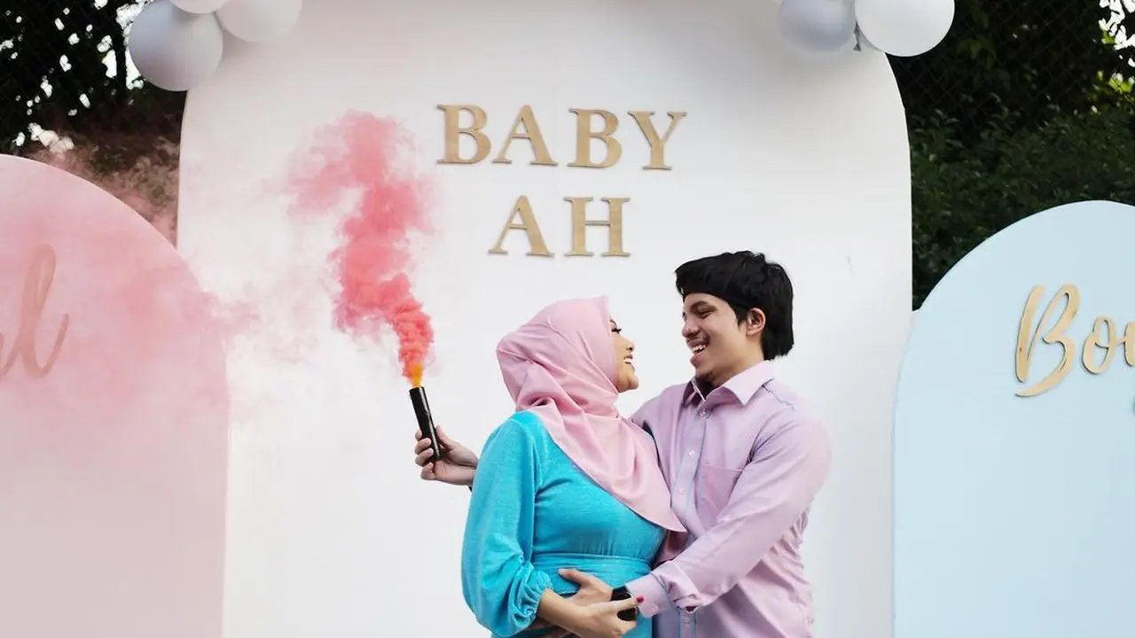 7 Momen Aurel Hermansyah dan Atta Halilintar Ungkap Jenis Kelamin Anak Pertama
