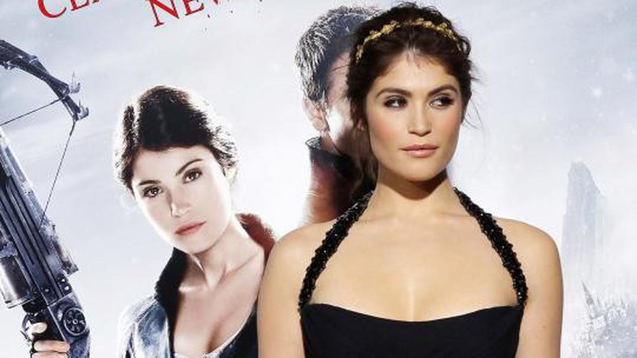 Aktris Gemma Arterton tampil cantik dan seksi di Hollywood