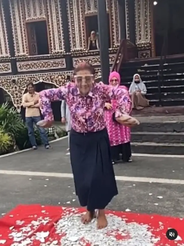 Susi Pudjiastuti (Foto: Instagram/@susipudjiastuti115)