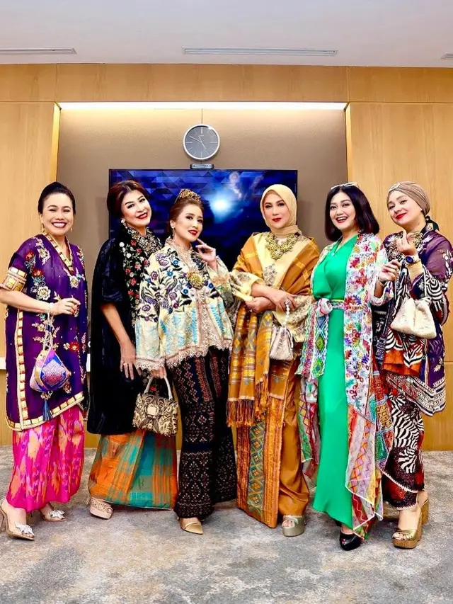 Potret Bella Saphira saat memperingati Hari Kartini (Sumber: Instagram/@bellasaphiraofficial)