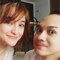 Kemesraan Marshanda dan Egi John di depan kamera (via Instagram/Marshanda)