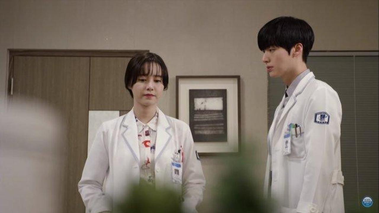 8 Drama Korea Mirip RESIDENT PLAYBOOK, Terbaik tentang Kehidupan Dunia Residen