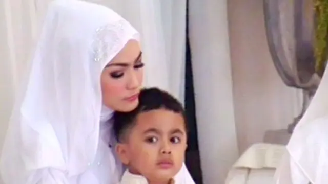 Menikah Lagi, Christy Jusung Undang Mantan Suami