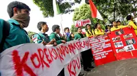Mahasiswa se-Jabodetabek Beraksi Tolak Bill Clinton di KPU