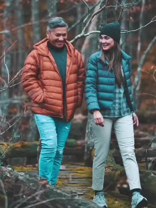 Gading Marten dan Luna Maya terlihat sedang liburan di Jepang. (FOTO: instagram.com/gadiiing/)