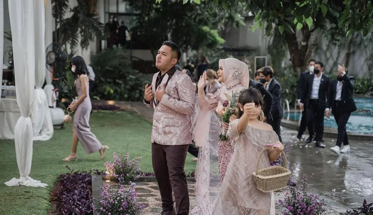 Kesha Ratuliu dan Adhi Permana (Instagram/kesharatuliu05)