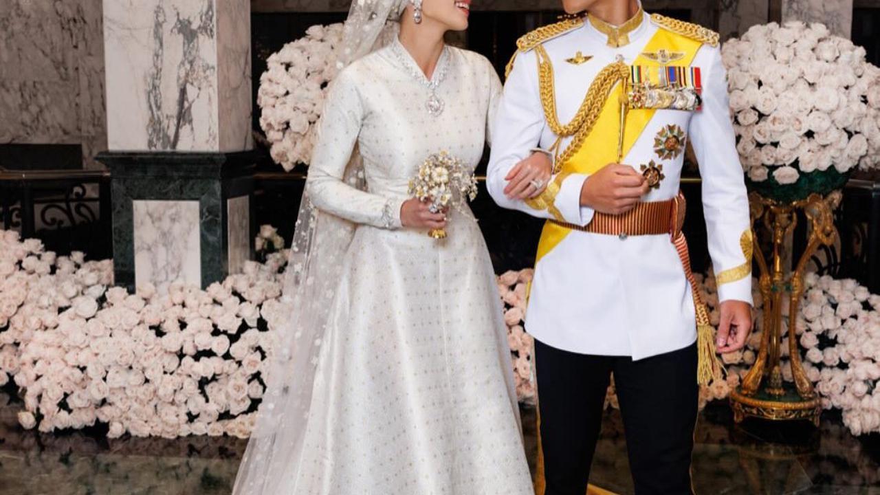 Pose Mesra Prince Mateen dan Anisha Rosnah di Anniversary Pertama Jadi Sorotan