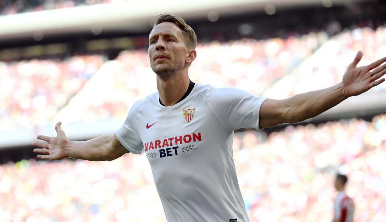 3. Luuk de Jong - Luuk De Jong akan menjadi pemecah kebuntuan Sevila bila tidak berkutik saat melawan Inter Milan. Hal ini terbukti ketika dirinya masuk sebagai pemain pengganti dan mencetak gol ke gawang Manchester United di menit ke-78. (AFP/Pierre-Philippe Marcou)