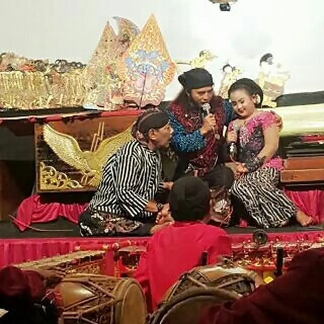 Potret Dimas Niken Salindry Sinden Cilik Asal Kediri