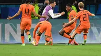 Selebrasi pemain Belanda saat mengalahkan Ukraina di Euro 2020 / 2021 (AFP)