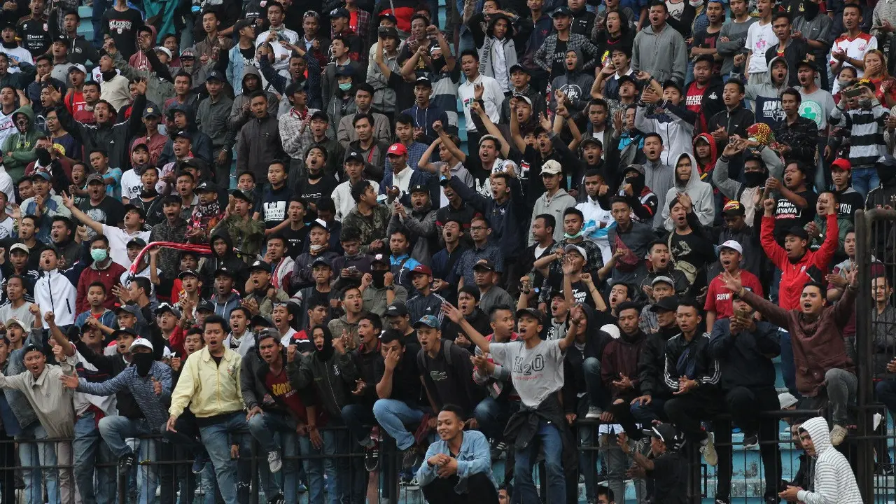 Fanatik Adalah Perilaku Meyakini Sesuatu dengan Kuat, Kenali Ciri dan