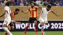 Babak pertama ditutup dengan kemenangan Chelsea atas Esperance de Tunis 2-0. (FRANCK FIFE/AFP)