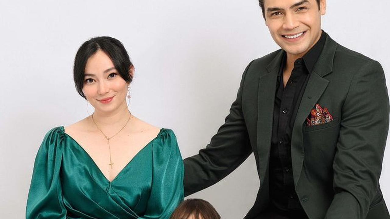 Berbeda dari Sinetron, Intip 5 Potret Pasangan Asli Pemain Tertawan Hati