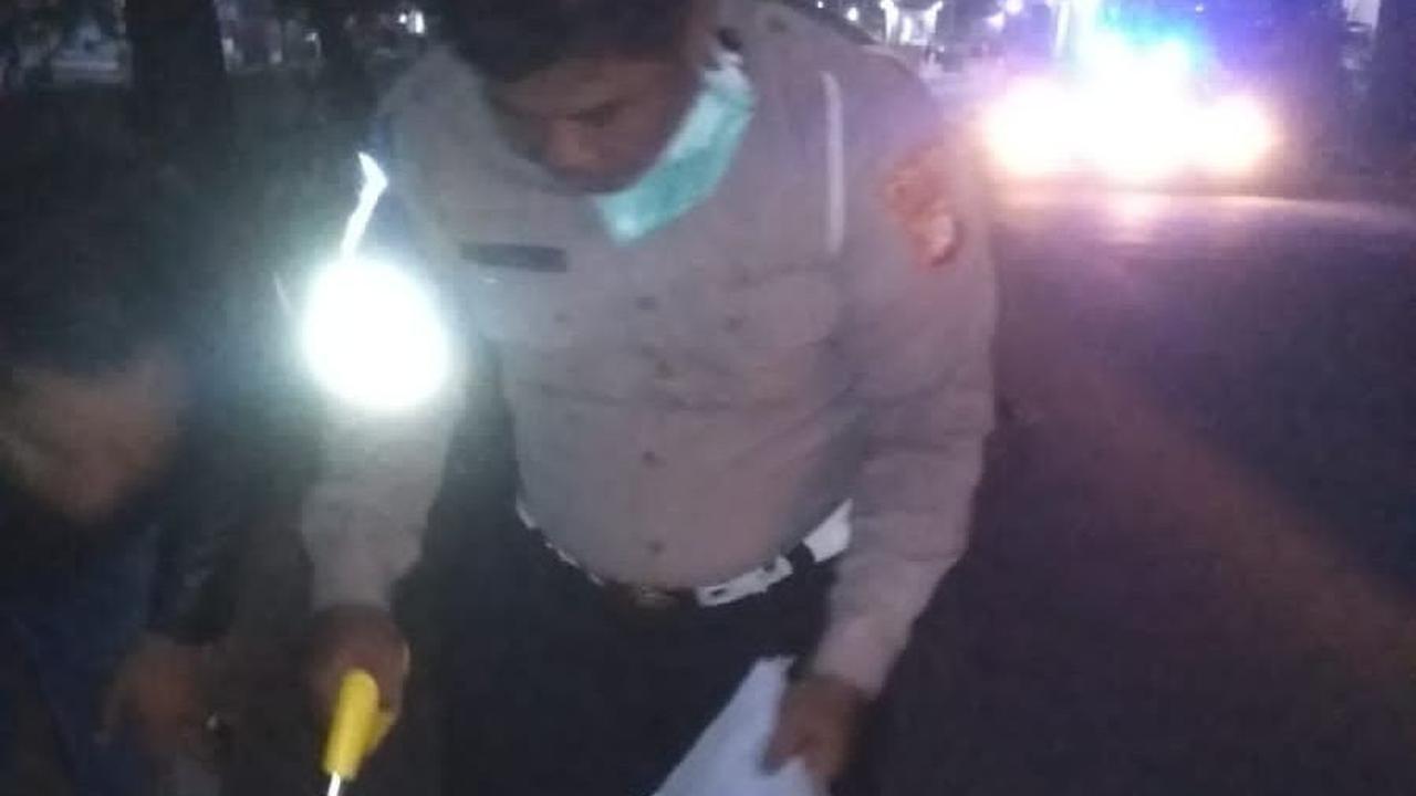 Viral Pria Pura-Pura Pingsan Usai Senggol Pemotor hingga Tewas di Cengkareng Jakbar