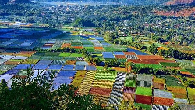 [Bintang] 15 Tempat yang Tepat untuk Jatuh Cinta dengan Indonesia