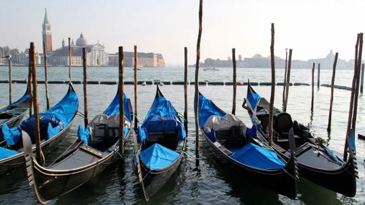 Jalan-jalan ke kota romantis Venesia