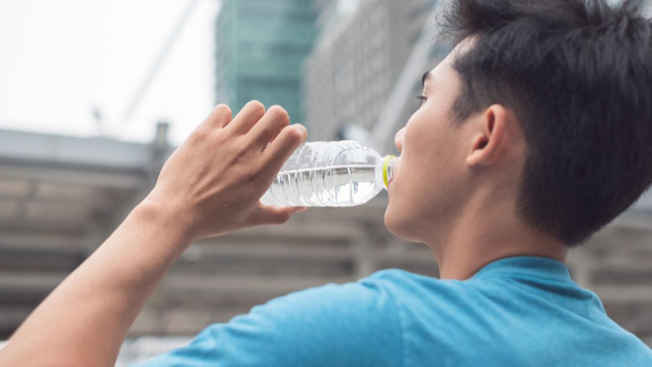 Jangan Salah, Ini Beda dan Manfaat Air Mineral dengan Demineral