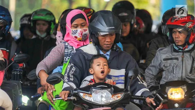 Potret Ekspresi Anak Pemudik di Pelabuhan Merak