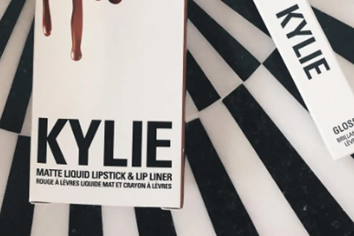 [Bintang] Kylie Jenner