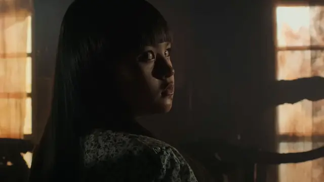 Alesha Fadillah sebagai Sari dalam film Petak Umpet. (Foto: Dok. YouTube MD Pictures)