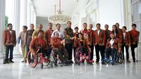 Atlet Paralimpiade yang baru saja berjuang pada ajang Paralimpiade Rio de Janeiro 2016, diterima Presiden RI, Joko Widodo, di Istana Negara. (Kemenpora)