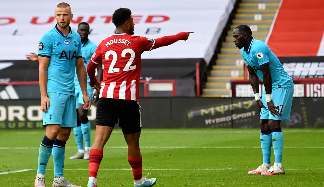 Pemain Sheffield United,  Lys Mousset berselebrasi usai mencetak gol ke gawang Tottenham Hotspur pada pertandingan lanjutan Liga Inggris di Bramall Lane di Sheffield, Inggris (2/7/2020). Sheffield United menang telak 3-1 atas Tottenham. (Oli Scarff/Pool via AP)